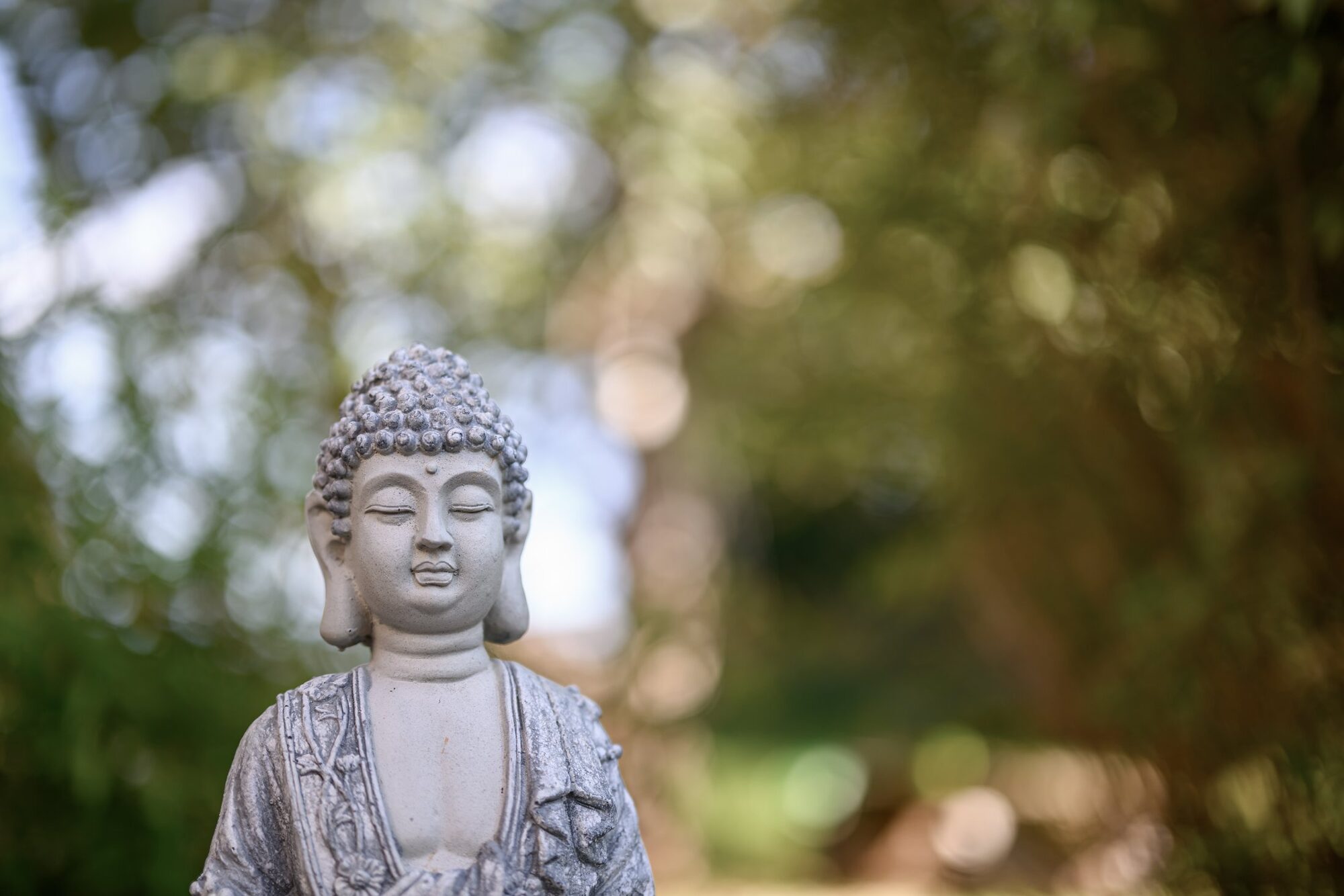 Buddha-Statue im Garten